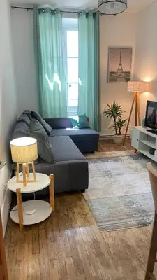 Télévision ou salle de divertissement dans l'établissement MEAUX Centre Vue Cathédrale RDC Cosy