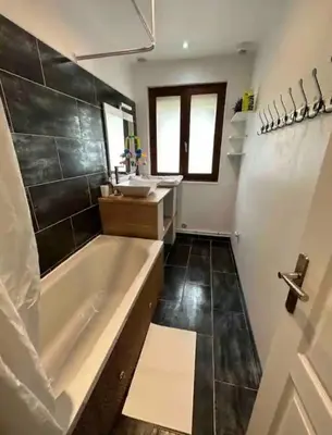 Salle de bains dans l'établissement Pool House Champêtre