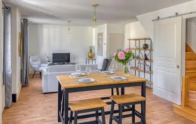 Cuisine ou kitchenette dans l'établissement Le Duplex de l'Hôtel-de-Ville