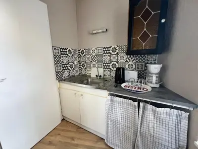 Cuisine ou kitchenette dans l'établissement Studio du centre - L'Artdu'Net -