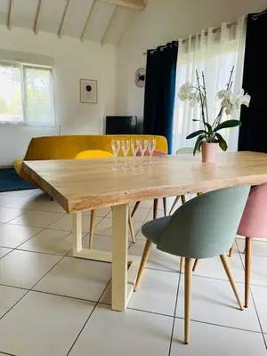 Coin salon dans l'établissement La Maison Jaune - 4 chambres - 7 personnes - au calme