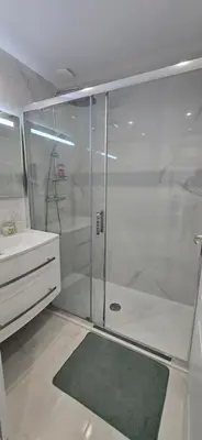 Salle de bains dans l'établissement Chez Bio
