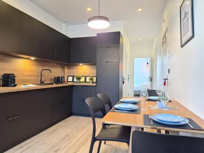 Cuisine ou kitchenette dans l'établissement Rêves & Bulles - Hyper Centre - Cathédrale