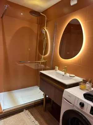 Salle de bains dans l'établissement L appartement de Jeanne