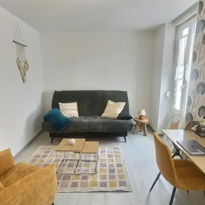 Superbe Cosy Studio Ideal pour les professionnels et les couples en déplacement PROCHE GARE et toutes commodités