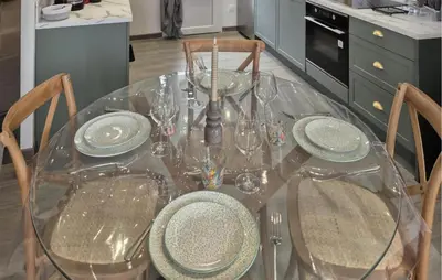 Cuisine ou kitchenette dans l'établissement Charmant Gite En Campagne