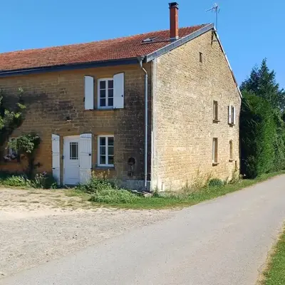 Le nid des Hirondelles avec borne de recharge