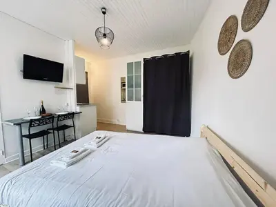Un ou plusieurs lits dans un hébergement de l'établissement Le cernay, Studio cosy proche centre-ville