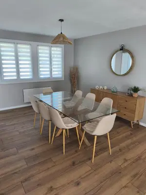 Coin salon dans l'établissement Gîte du Bois