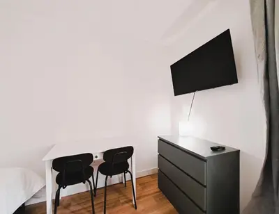 Télévision ou salle de divertissement dans l'établissement Palerme - 2P - confortable studio