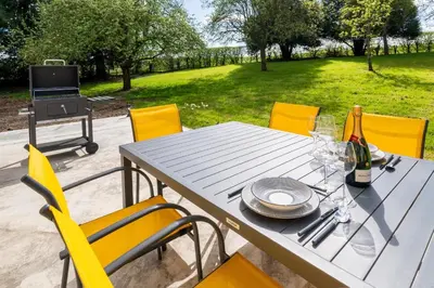 Jardin de l'établissement Le Domaine d'Ailleurs