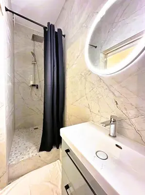 Salle de bains dans l'établissement Santiago - 4P - Cosy Appartement