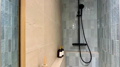 Salle de bains dans l'établissement La Bulle Millésimée - à deux pas de la Gare et de l'Avenue de Champagne