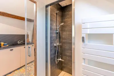 Salle de bains dans l'établissement L'authentique, Chic, relaxant et entrée autonome