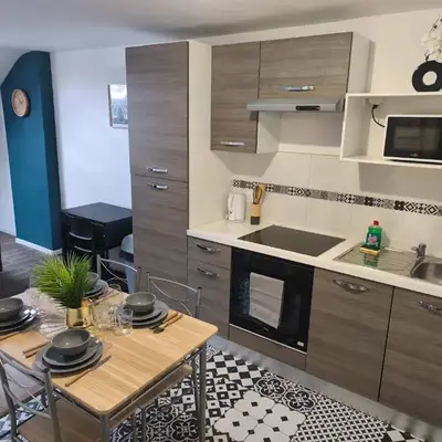 Downtown Apartment with Garage Parking