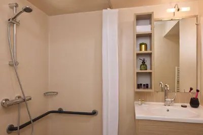Salle de bains dans l'établissement Quality Aparthotel Meaux