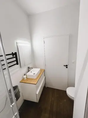 Salle de bains dans l'établissement PINK - Cosy studio au cœur de Reims