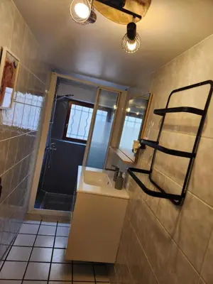 Salle de bains dans l'établissement La Phyllade