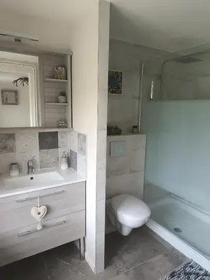 Salle de bains dans l'établissement Gîte cottage Domaine La Boilière