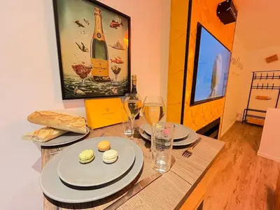 Boissons dans l'établissement L'Ecrin de Clicquot, studio cosy au cœur d'Epernay