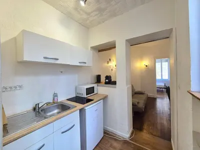 Cuisine ou kitchenette dans l'établissement Lìsbonne - Appartement calme et agréable