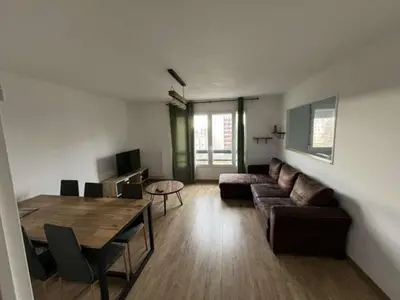 Télévision ou salle de divertissement dans l'établissement Appartement spacieux 4 personnes sixième