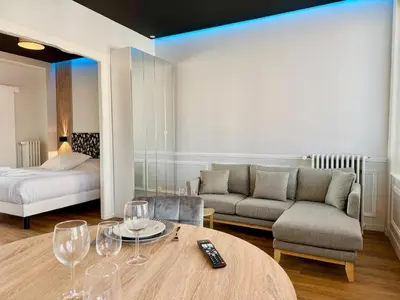Un ou plusieurs lits dans un hébergement de l'établissement Wellness Suite Ponsardin 2 - Reims Centre