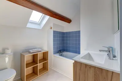 Salle de bains dans l'établissement Le Vert Bocage - Avec Jardin