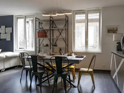 Plan de l'établissement Spacieux duplex design - Reims centre