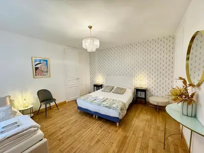 Un ou plusieurs lits dans un hébergement de l'établissement L'Orée du 54 - Hypercentre Reims