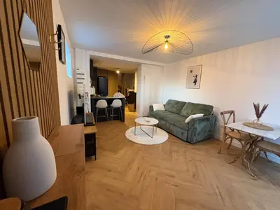 Coin salon dans l'établissement Maison au cœur des caves de champagnes