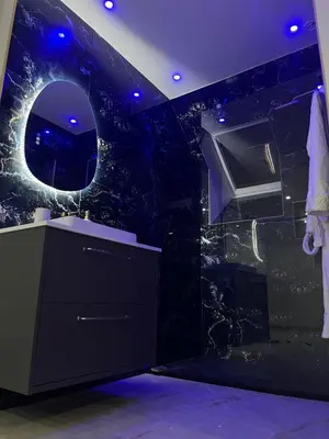 Salle de bains dans l'établissement Daenerys Suite