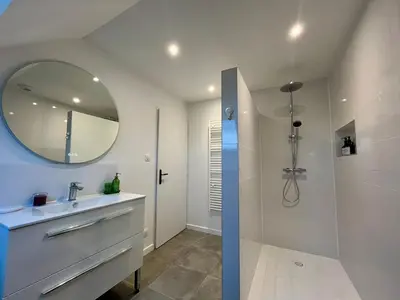 Salle de bains dans l'établissement L'Escale Champenoise - independent accommodation