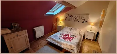 Un ou plusieurs lits dans un hébergement de l'établissement Maison champètre avec 8 couchage à 35' disney proche studio cinéma TSF 77 au milieu d'un corps de ferme