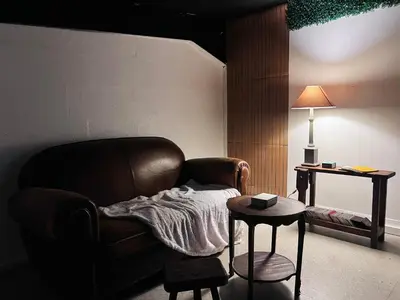 Coin salon dans l'établissement Loft Jaspar Studio - 200m2 pour groupes près de Paris