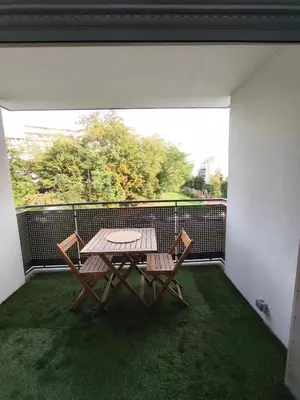 Balcon ou terrasse dans l'établissement Charmant T2 proche Disney terrasse et parking souterrain