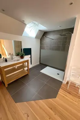 Télévision ou salle de divertissement dans l'établissement Gîte Chez Tio Père - 12 personnes