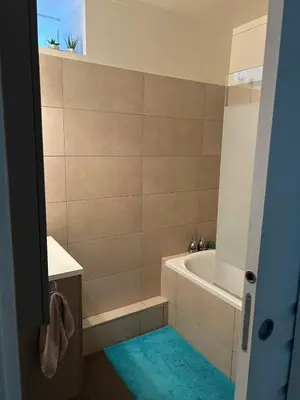 Salle de bains dans l'établissement Apartment close to Place Luton