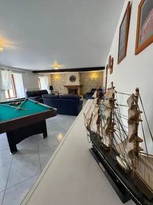 Billard dans l'établissement Gîte Baytso