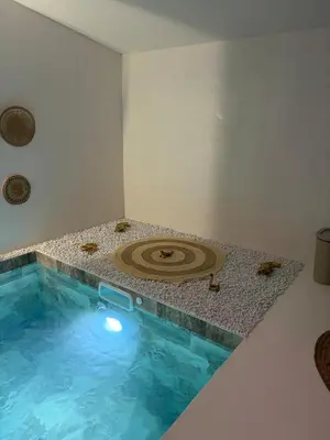 Piscine de l'établissement Spa2Luxe - Oasis Cachée ou située à proximité