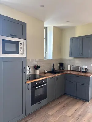 Cuisine ou kitchenette dans l'établissement Bel appartement indépendant à proximité Château de Sedan