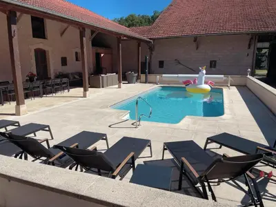 Piscine de l'établissement Les bulles lissoises ou située à proximité