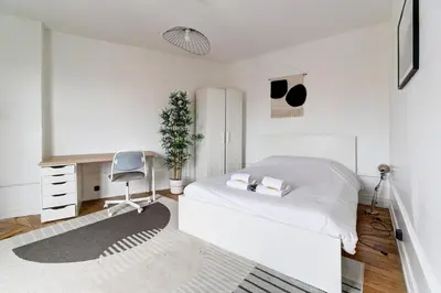 Un ou plusieurs lits dans un hébergement de l'établissement Cosy 3ch lumineux, central & calme, 8 pers