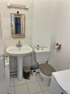 Salle de bains dans l'établissement Studio Chill et Calme a REIMS ideal couples et professionnels