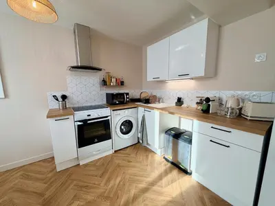 Cuisine ou kitchenette dans l'établissement La Parenthèse - Your Sweet Loc