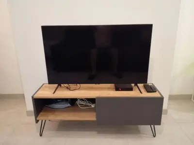 Télévision ou salle de divertissement dans l'établissement Apartment Privathof Barbecue Stadtzentrum Voltaire by Interhome