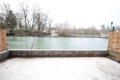 Vue sur la rivière ou le fleuve situé(e) à proximité de la maison de vacances