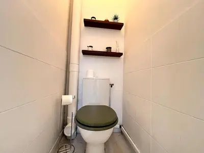 Salle de bains dans l'établissement Luton RDC avec terrasse calme proche centre ville