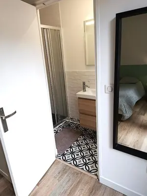 Salle de bains dans l'établissement La Suite Marlot