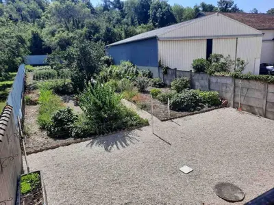 Jardin de l'établissement La Maison du Terme Finet - 3 chambres